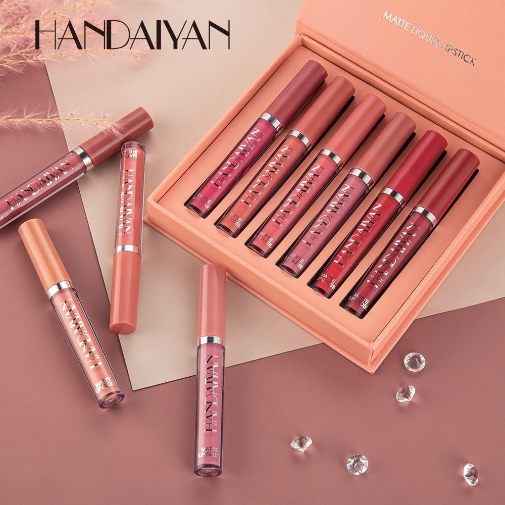 ¡Stock limitado! 🔥 Llévate 6 labiales mate de larga duración antes de que se agoten 😍💄
