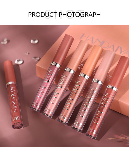 ¡Stock limitado! 🔥 Llévate 6 labiales mate de larga duración antes de que se agoten 😍💄