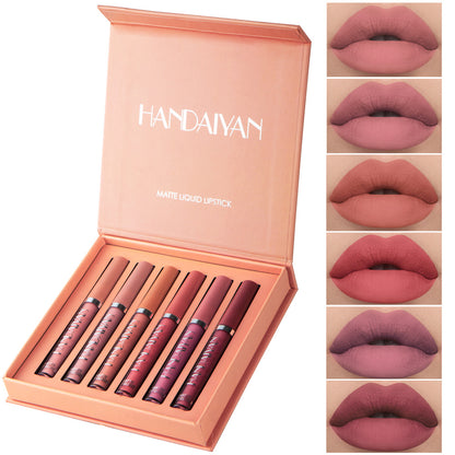¡Stock limitado! 🔥 Llévate 6 labiales mate de larga duración antes de que se agoten 😍💄