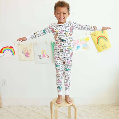 Creatividad sin límites para tus pequeños 🌈 Pijama Coloreable + 12 marcadores 🖍️